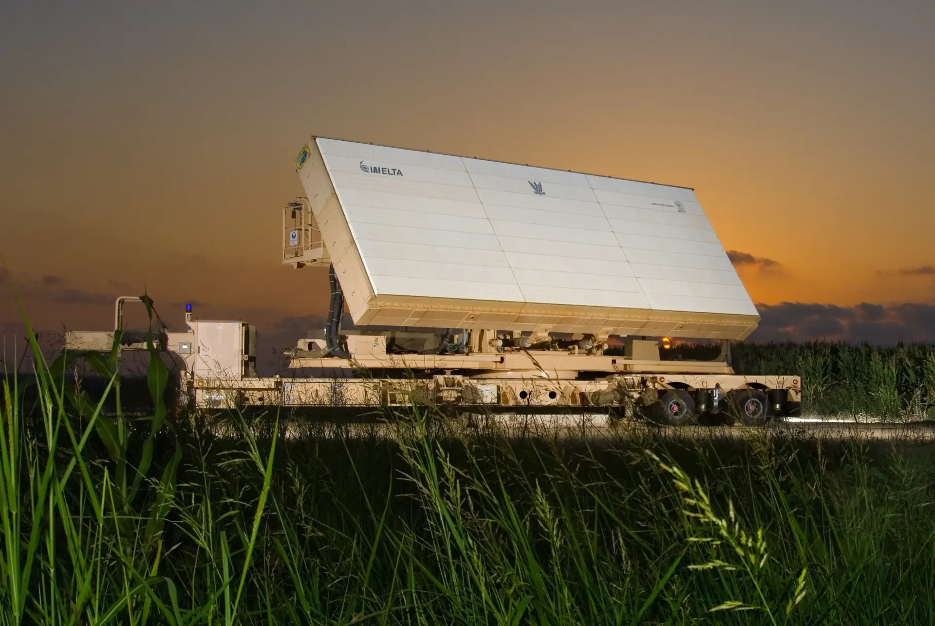 長距離レーダーシステム